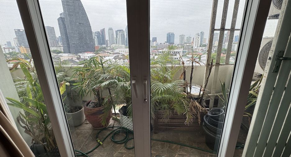 Condo en venta de 2 habitaciones en Khlong Toei, Bangkok