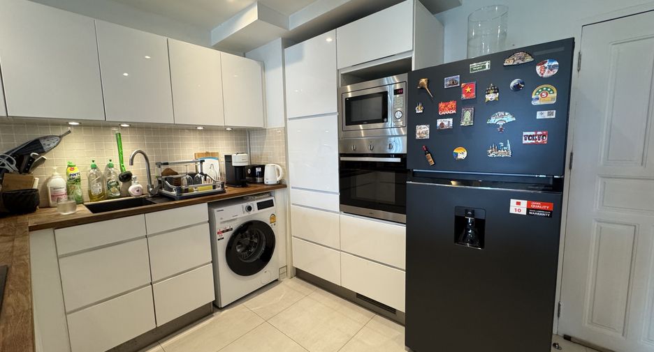 Condo en venta de 2 habitaciones en Khlong Toei, Bangkok