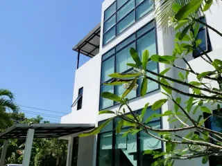 出售 2 卧室 别墅 在 Phuket Town, 普吉