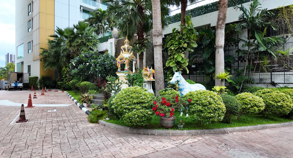 For sale 1 bed condo in Pratumnak, Pattaya