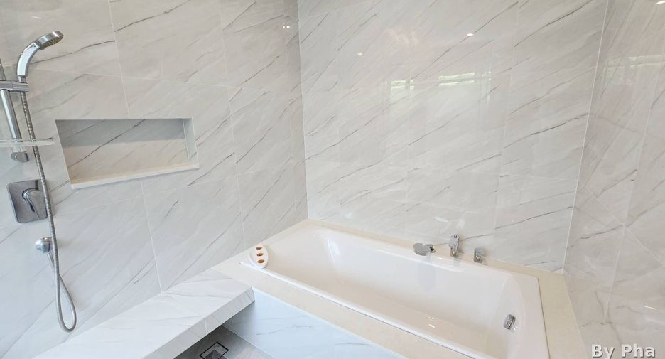 Villa en venta de 5 habitaciones en Mueang Chiang Mai, Chiang Mai
