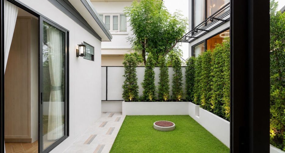 For sale 5 bedrooms villa in San Sai, Chiang Mai