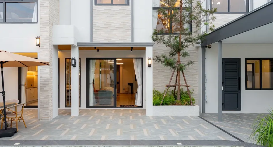 For sale 5 bedrooms villa in San Sai, Chiang Mai