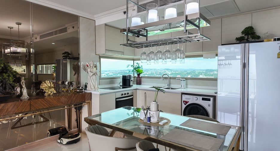For sale 2 bedrooms condo in Jomtien, Pattaya