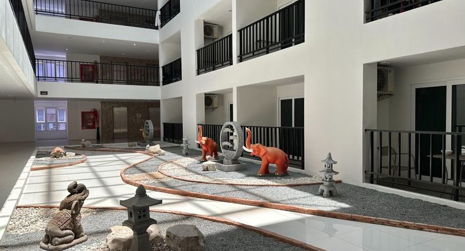 For sale 2 bedrooms condo in Pratumnak, Pattaya