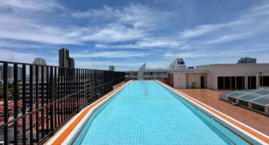 For sale 2 bedrooms condo in Pratumnak, Pattaya