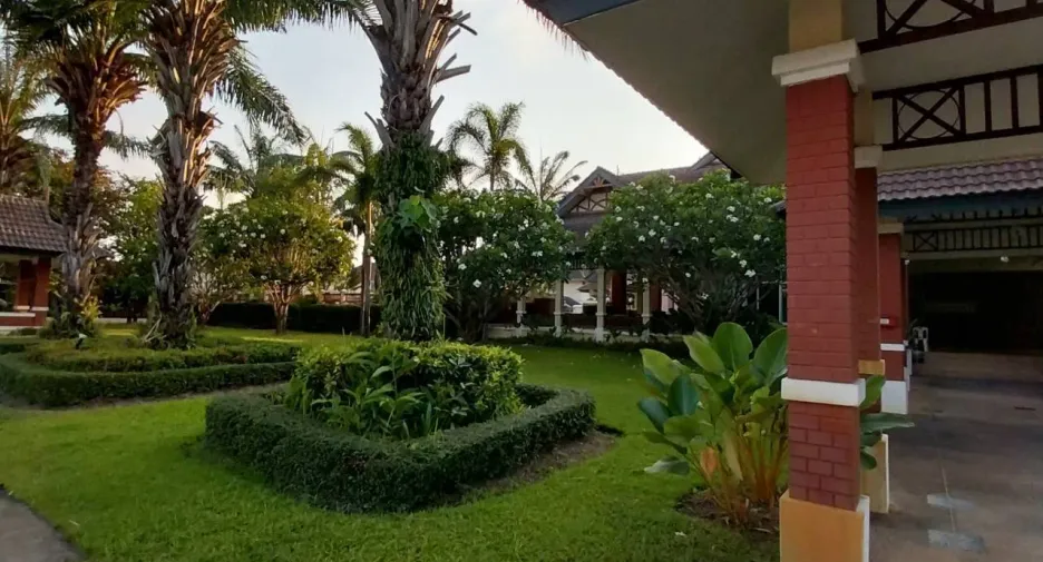 For sale 5 bedrooms house in Doi Saket, Chiang Mai