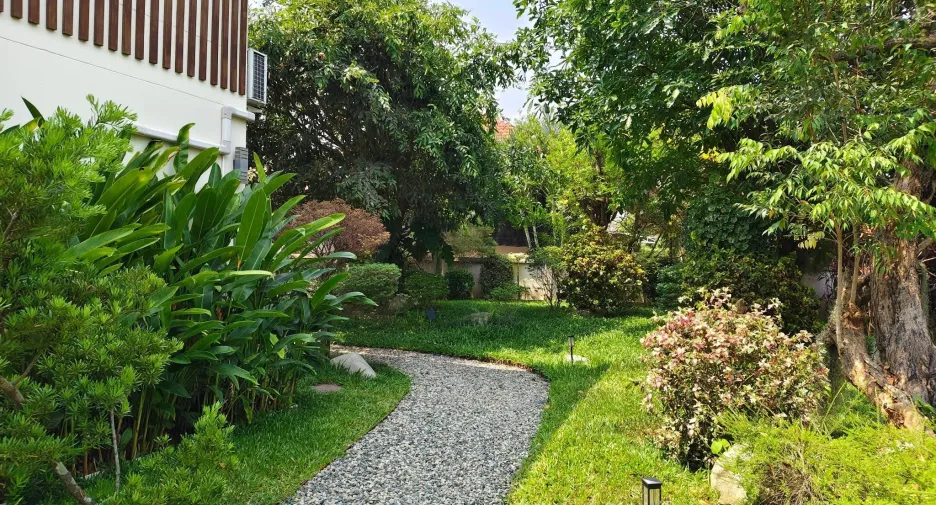 For rent 4 bedrooms villa in Doi Saket, Chiang Mai