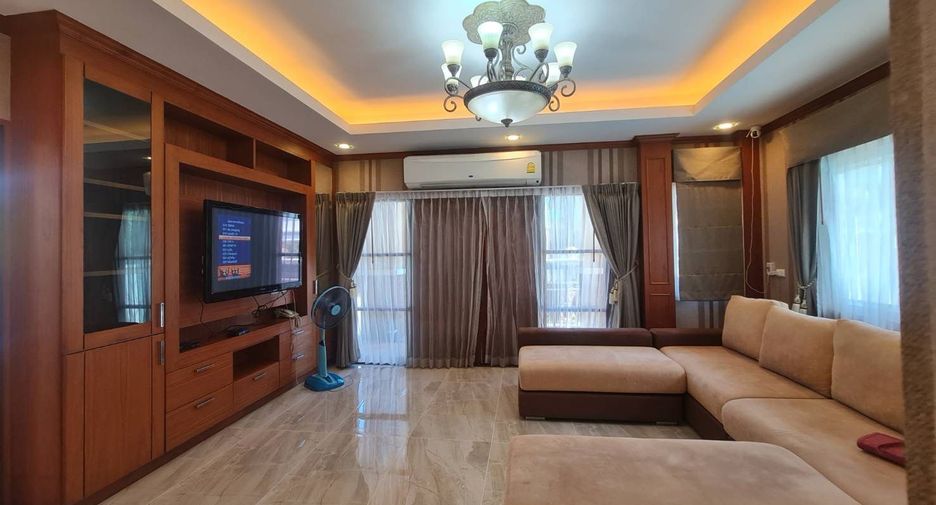 À louer 5 chambres maison à Mueang Phuket, Phuket