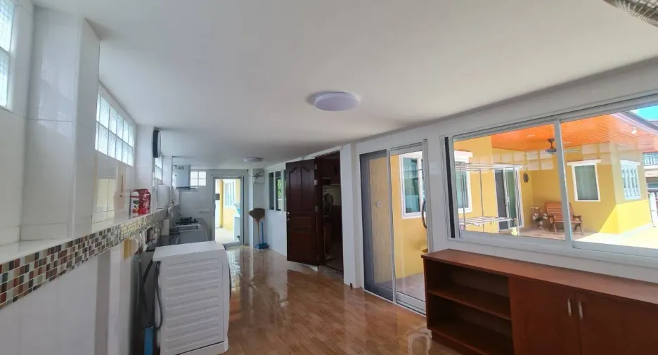 For rent 5 bedrooms house in Mueang Phuket, Phuket