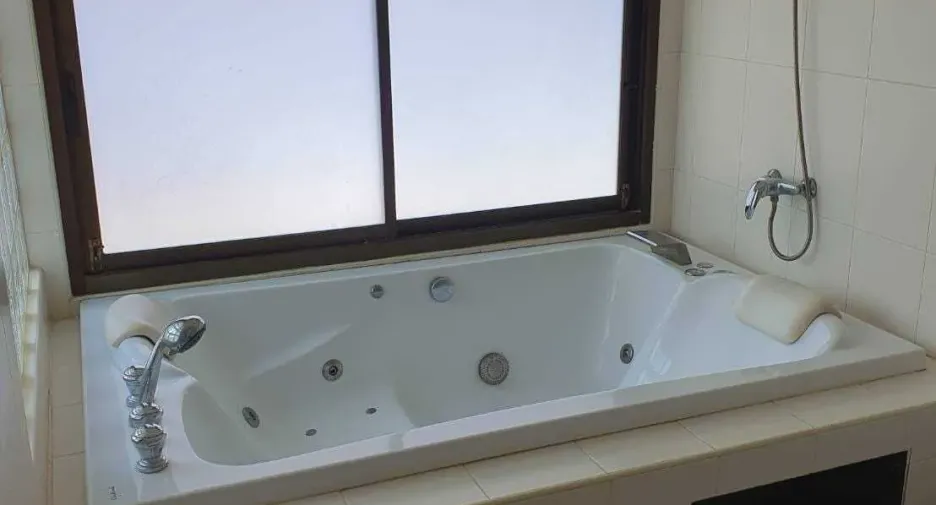 For rent 4 bedrooms house in Thalang, Phuket