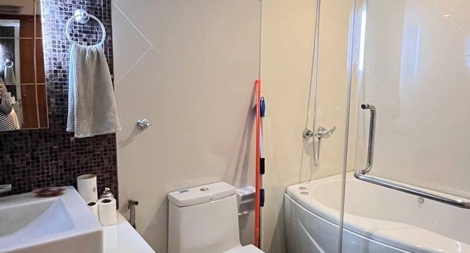 For sale 2 bedrooms condo in North Pattaya, Pattaya