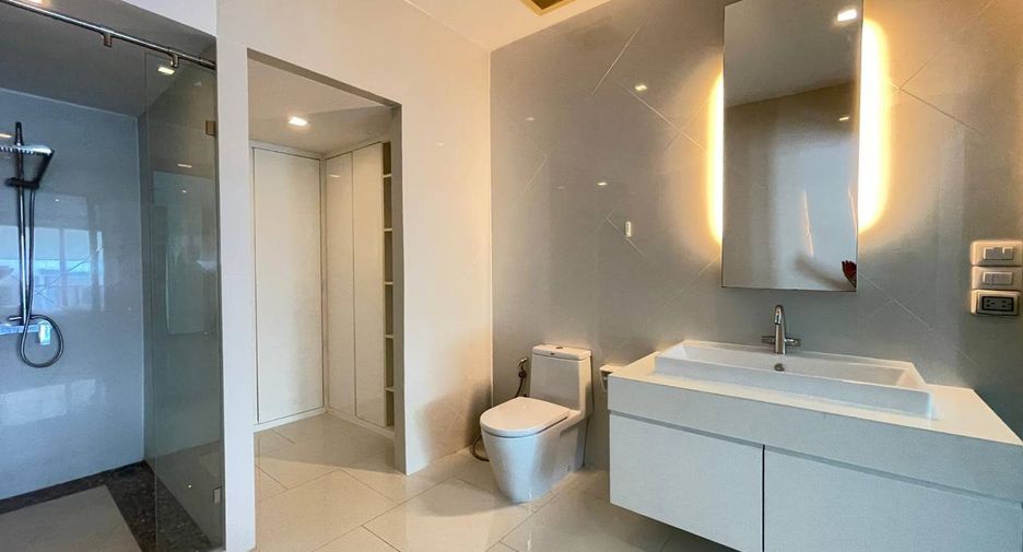 For sale 2 bedrooms condo in North Pattaya, Pattaya