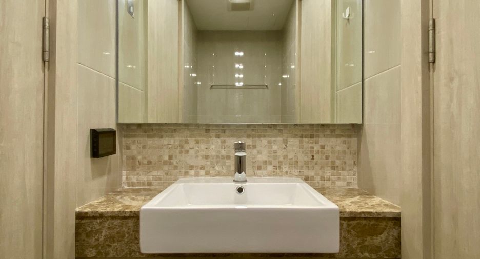 For sale 1 bed condo in Mueang Chon Buri, Chonburi