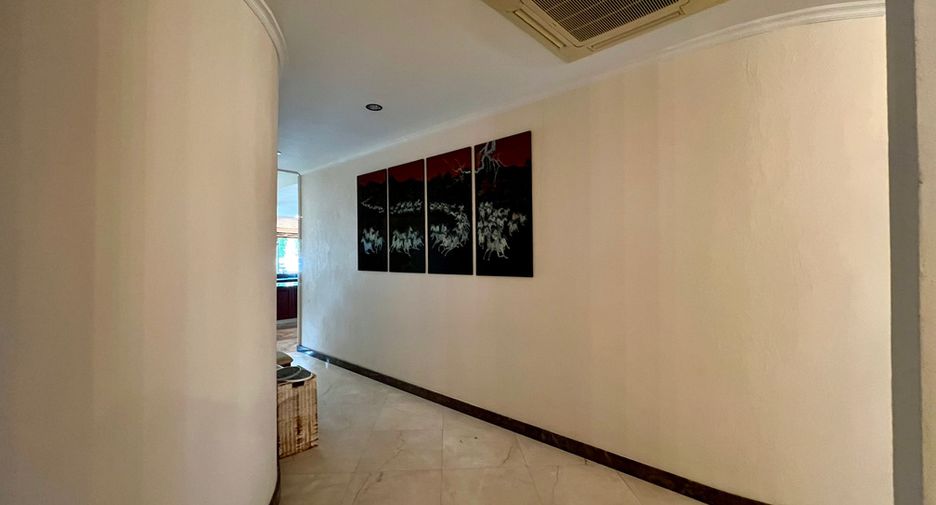 For sale 3 bedrooms condo in Sattahip, Chonburi