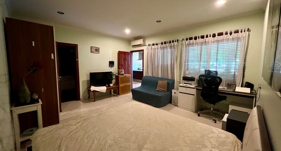 For sale 3 bedrooms condo in Sattahip, Chonburi