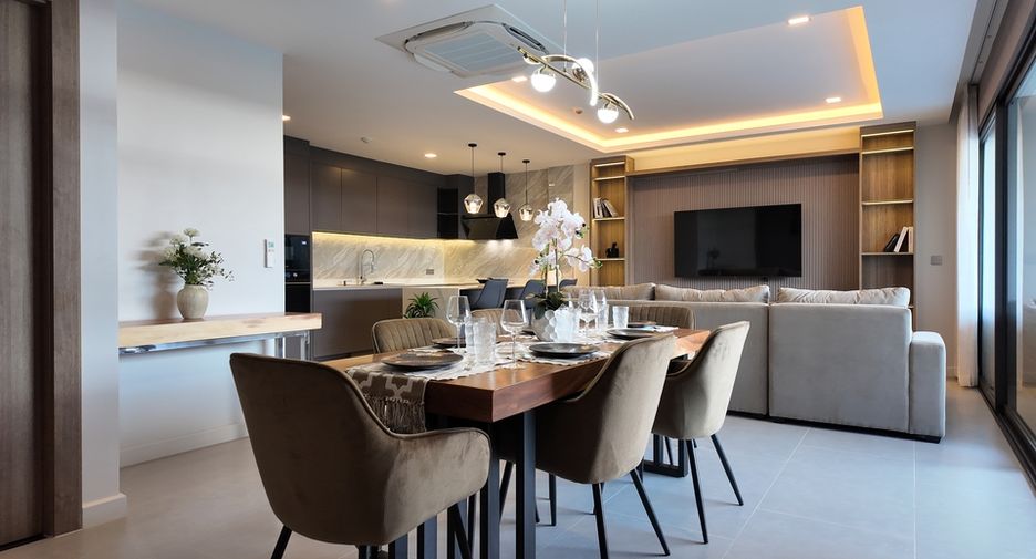 For sale 3 bedrooms condo in Jomtien, Pattaya