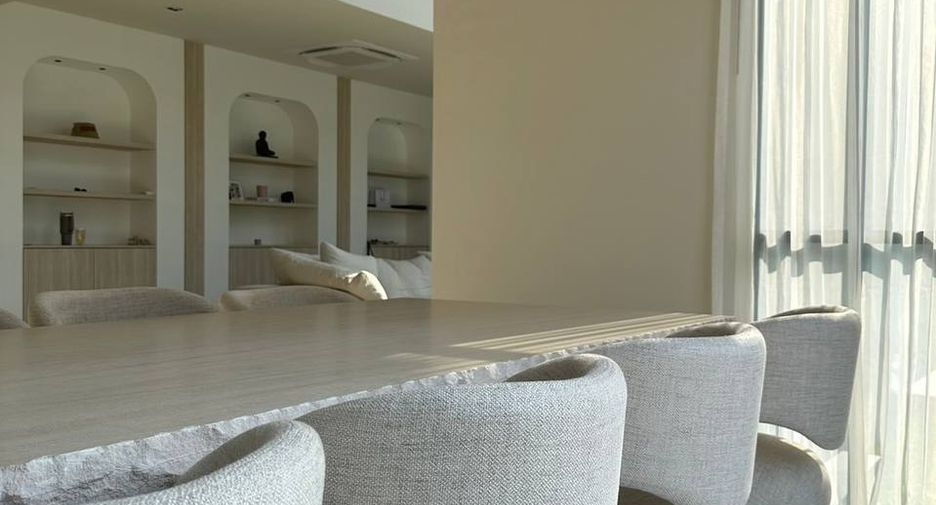 For sale 4 bedrooms villa in Bang Lamung, Chonburi