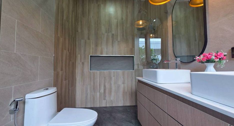 For sale 3 bedrooms villa in East Pattaya, Pattaya