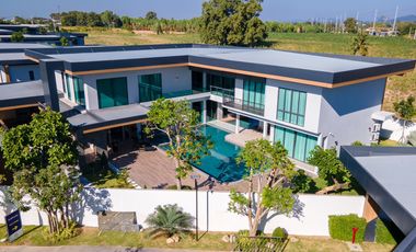 Villa zum Kauf mit 6 Zimmer in East Pattaya, Pattaya