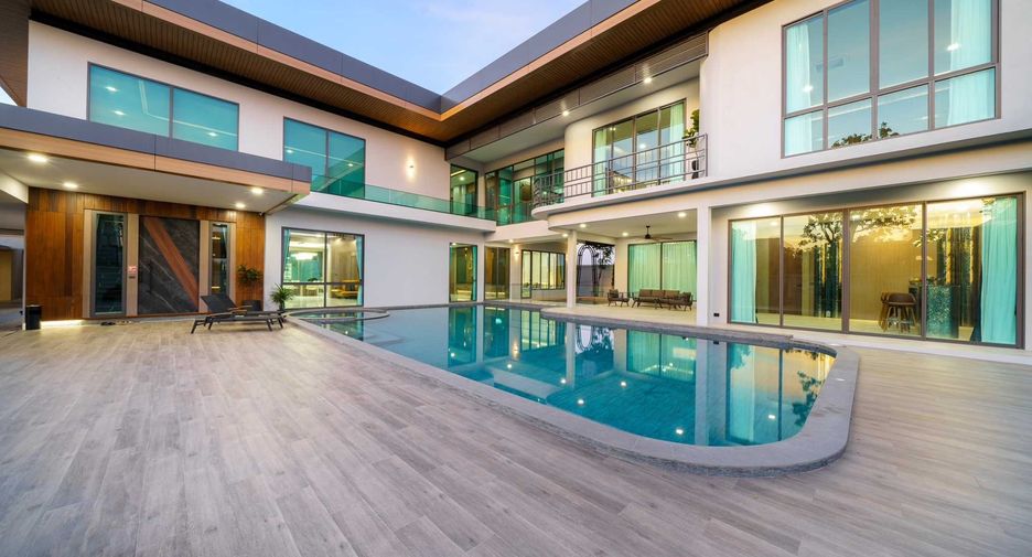 For sale 6 bedrooms villa in East Pattaya, Pattaya