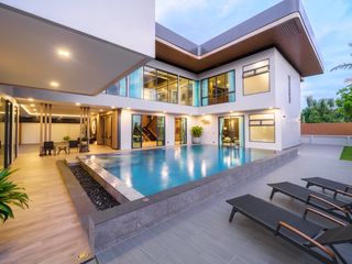 For sale 6 bedrooms villa in Bang Lamung, Chonburi