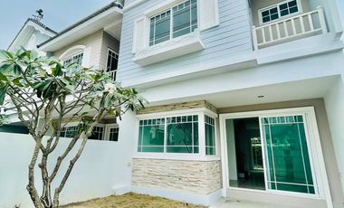 For sale 3 bedrooms townhouse in Huay Yai, Pattaya