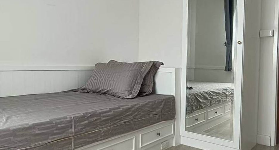 For sale 3 bedrooms townhouse in Huay Yai, Pattaya