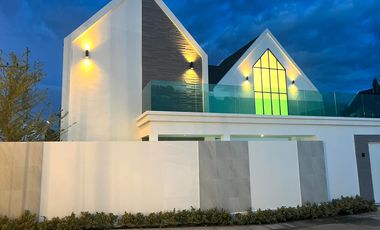 Villa zum Kauf mit 3 Zimmer in Huay Yai, Pattaya