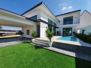 Продажа 3 спальни вилла в Банг Сарай, Паттайя