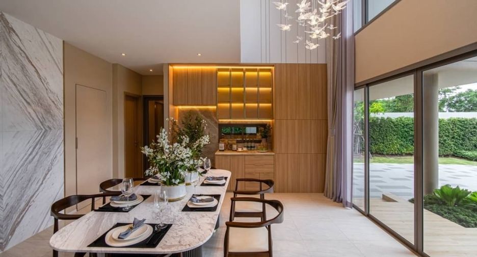 For sale 4 bedrooms villa in Bang Lamung, Chonburi