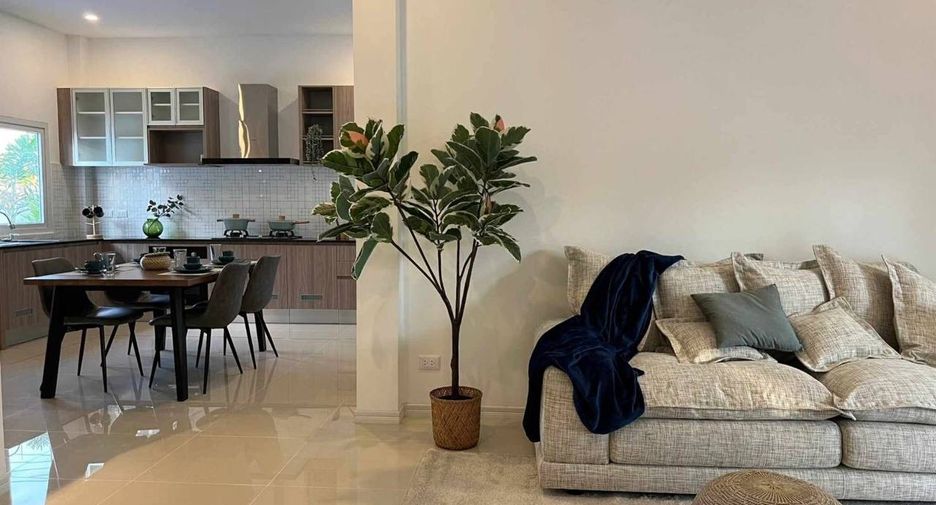 For sale 3 bedrooms house in East Pattaya, Pattaya