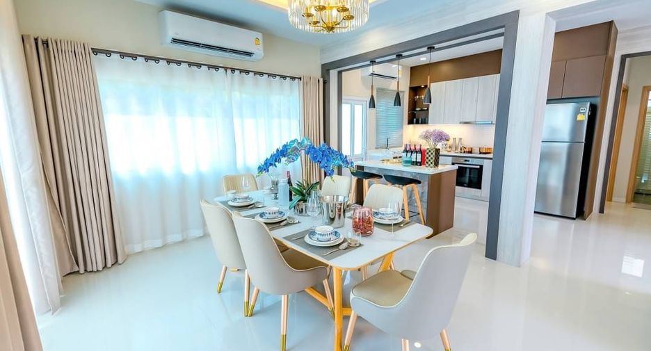 For sale 4 bedrooms villa in Huay Yai, Pattaya