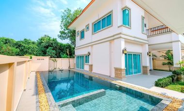 Villa en venta de 4 habitaciones en Huay Yai, Pattaya