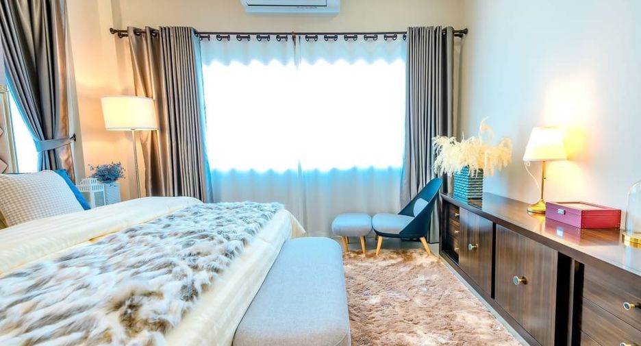 For sale 4 bedrooms villa in Huay Yai, Pattaya