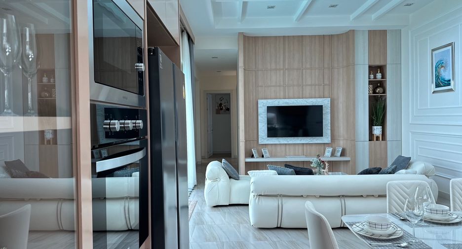 For sale 4 bedrooms villa in Huay Yai, Pattaya