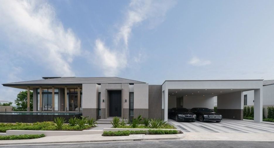 For sale 4 bedrooms villa in Bang Lamung, Chonburi