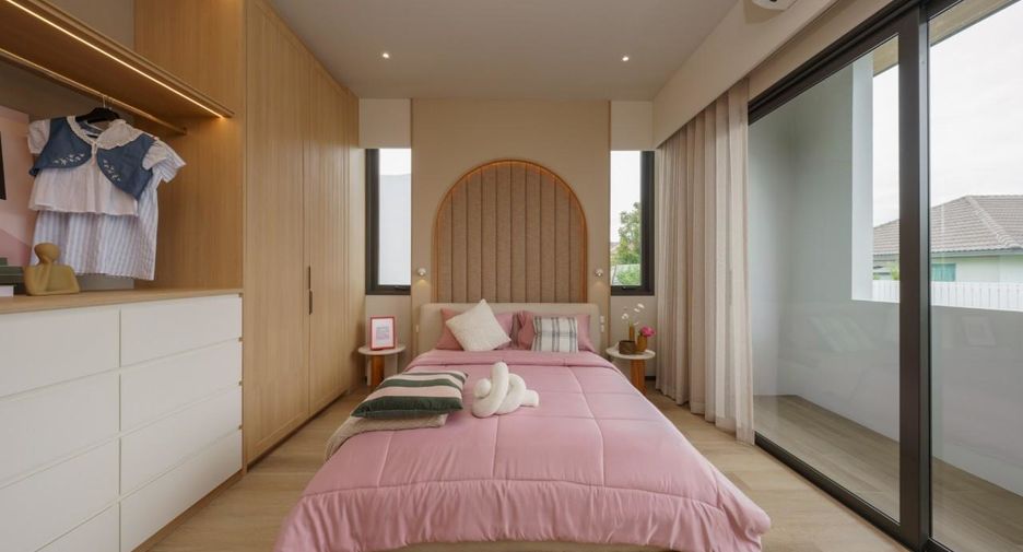 For sale 4 bedrooms villa in Bang Lamung, Chonburi