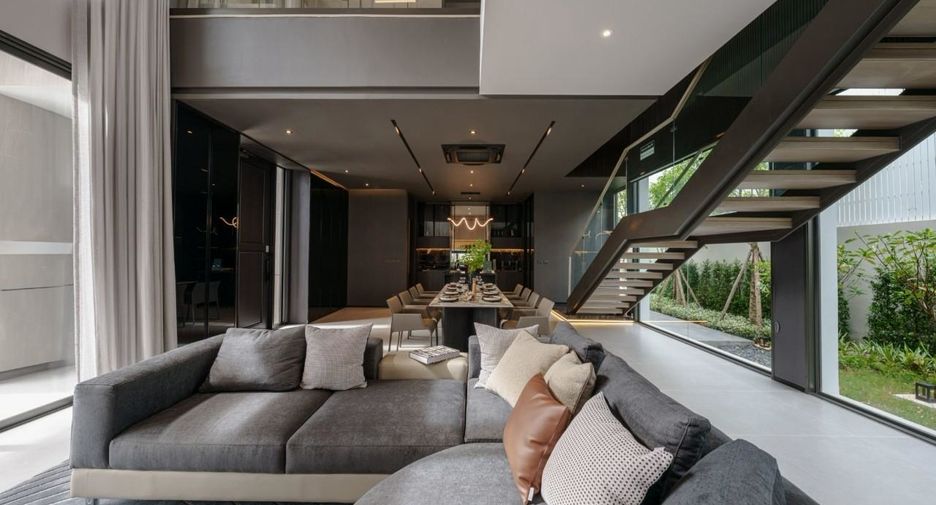 For sale 4 bedrooms villa in Bang Lamung, Chonburi
