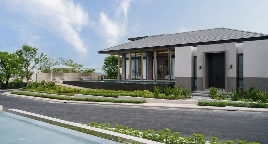 For sale 4 bedrooms villa in Bang Lamung, Chonburi