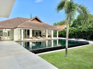 Villa zum Kauf mit 4 Zimmer in Bang Lamung, Chonburi