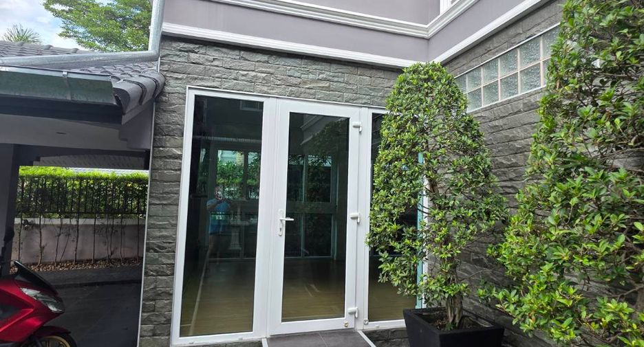 For sale 3 bedrooms villa in Bang Lamung, Chonburi