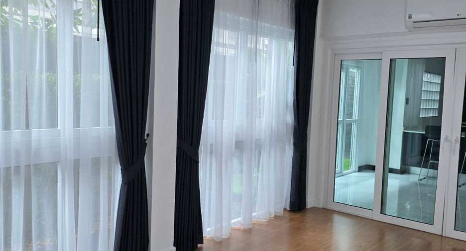 For sale 3 bedrooms villa in Bang Lamung, Chonburi