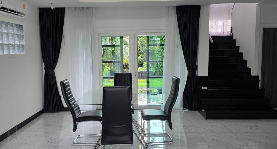 For sale 3 bedrooms villa in Bang Lamung, Chonburi