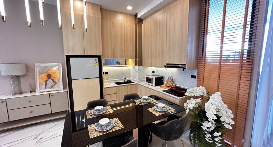 For sale 4 bedrooms townhouse in Bang Lamung, Chonburi