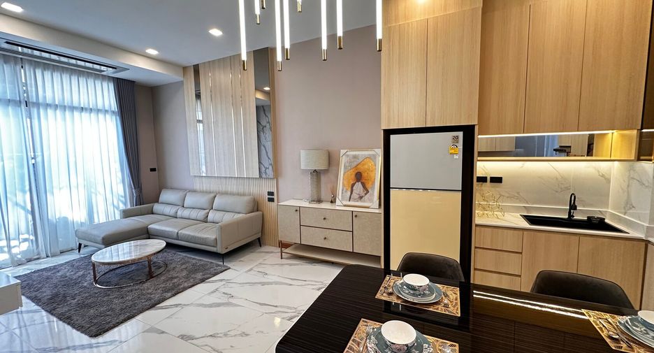 For sale 4 bedrooms townhouse in Bang Lamung, Chonburi