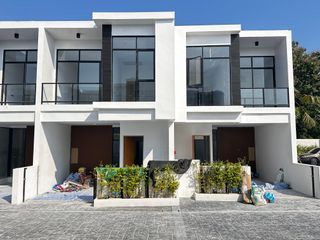 For sale 4 ベッドルーム townhouse in Bang Lamung, Chonburi