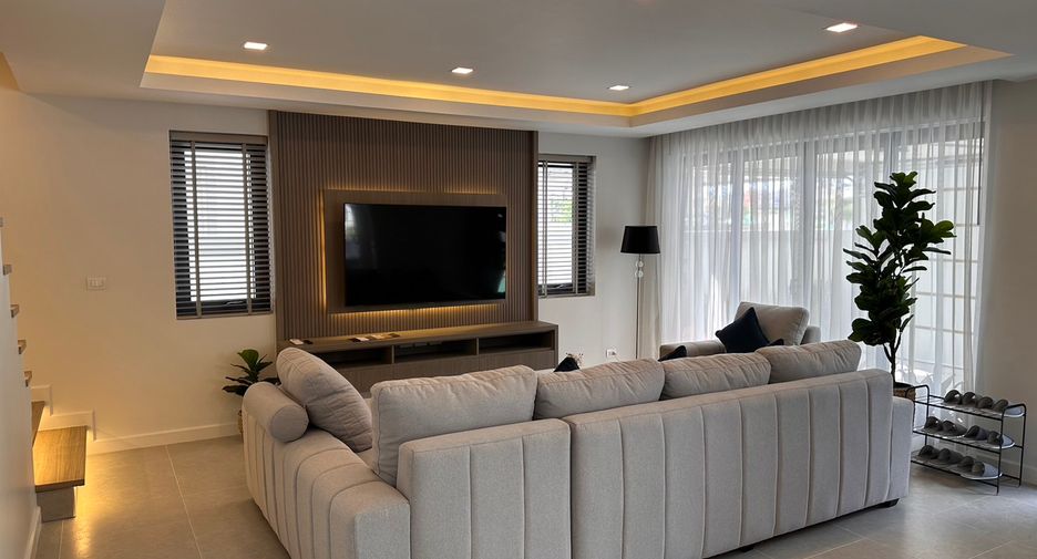 For sale 4 bedrooms villa in South Pattaya, Pattaya