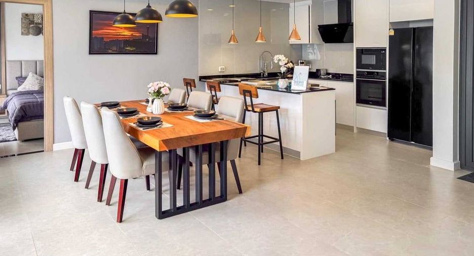 For sale 4 bedrooms villa in South Pattaya, Pattaya