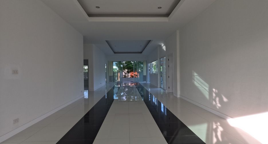 Villa zum Kauf mit 3 Zimmer in Huay Yai, Pattaya